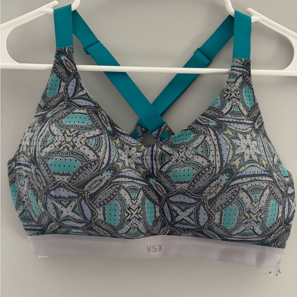 Victoria Secret sorts bra (34D)